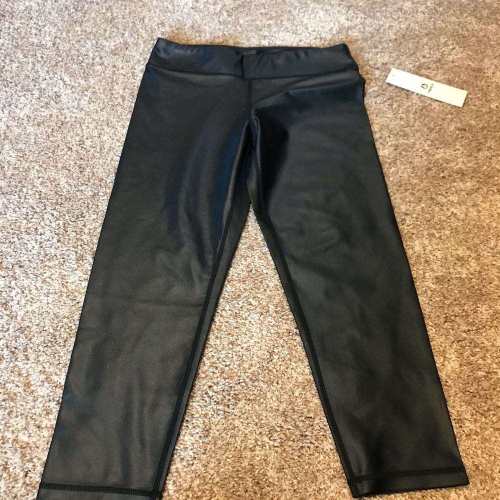 BNWT Cropped liquid leather leggings S